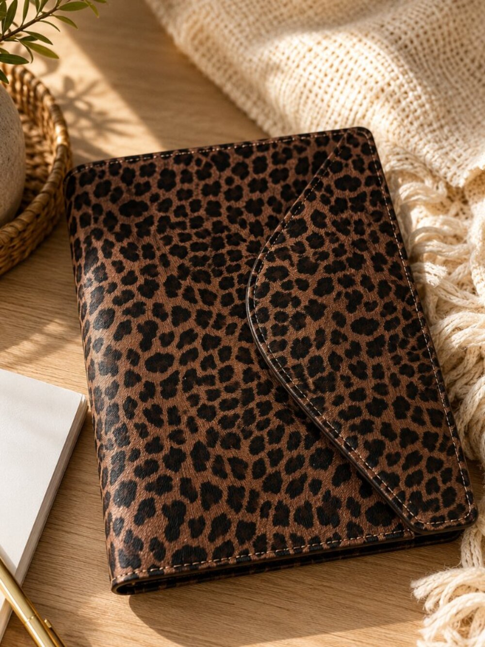 STIL Leopard Print Daily Planner / Agenda with Gold Rings
